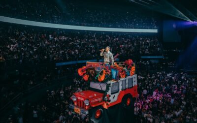 Jhonny Rivera brilló en el Movistar Arena con una puesta en escena inolvidable desarrollada de la mano de Mycelio