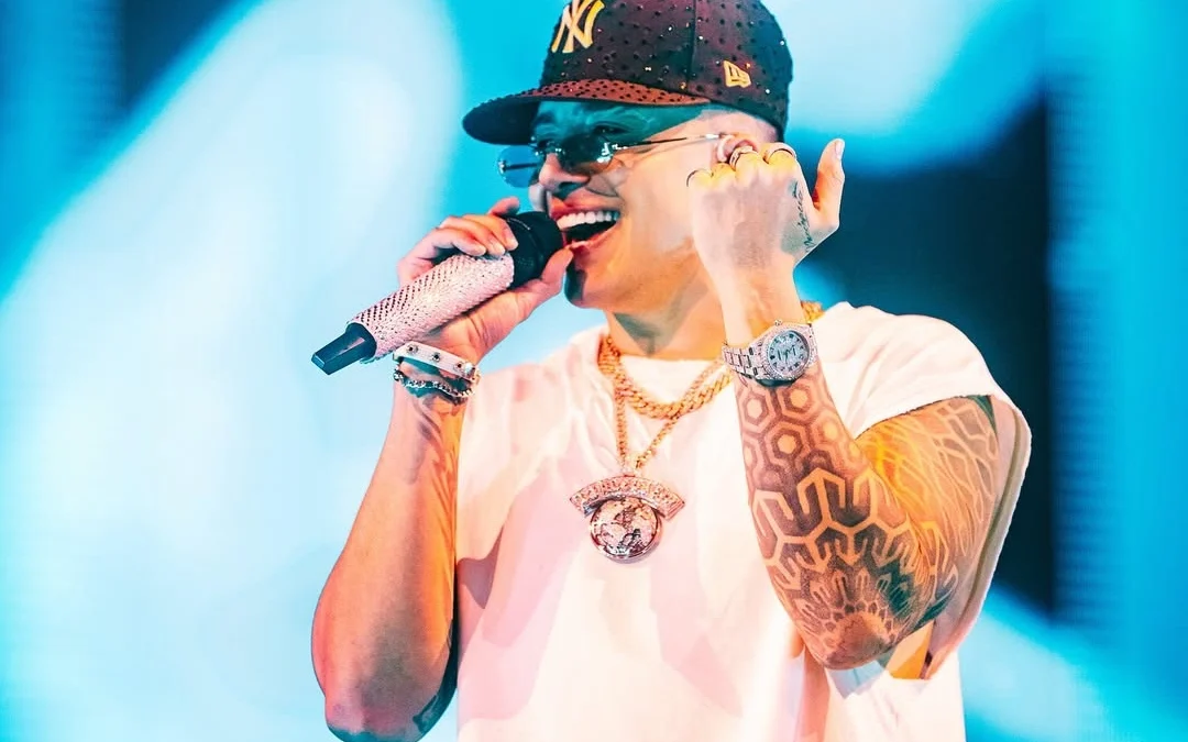 Andy Rivera encendió el Movistar Arena con un show que unió reggaetón, banda y vallenato Cuatro horas, once invitados y un sold out que reafiarma el poder de convocatoria y cariño que le tienen al artista pereirano.